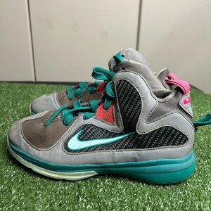 Size 13C- Nike Lebron 9 South Beach Preschool kids basketball shoe